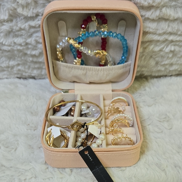 Marc By Marc Jacobs Gold Bangle Bracelet With Unbranded Earings Bracelets Rings - Picture 1 of 6